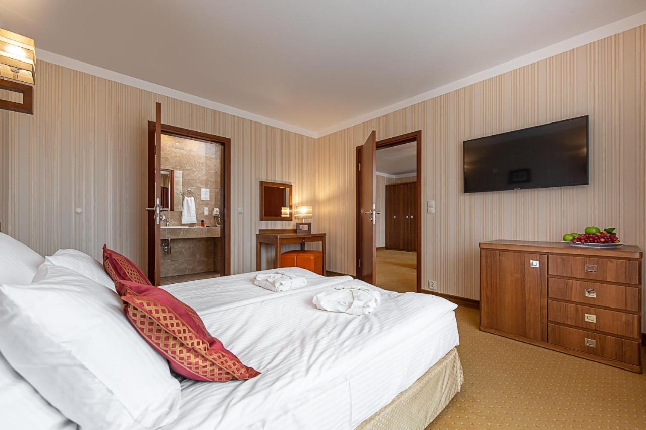 Dworek Morski Spa & Wellness Mielno  Kültér fotó